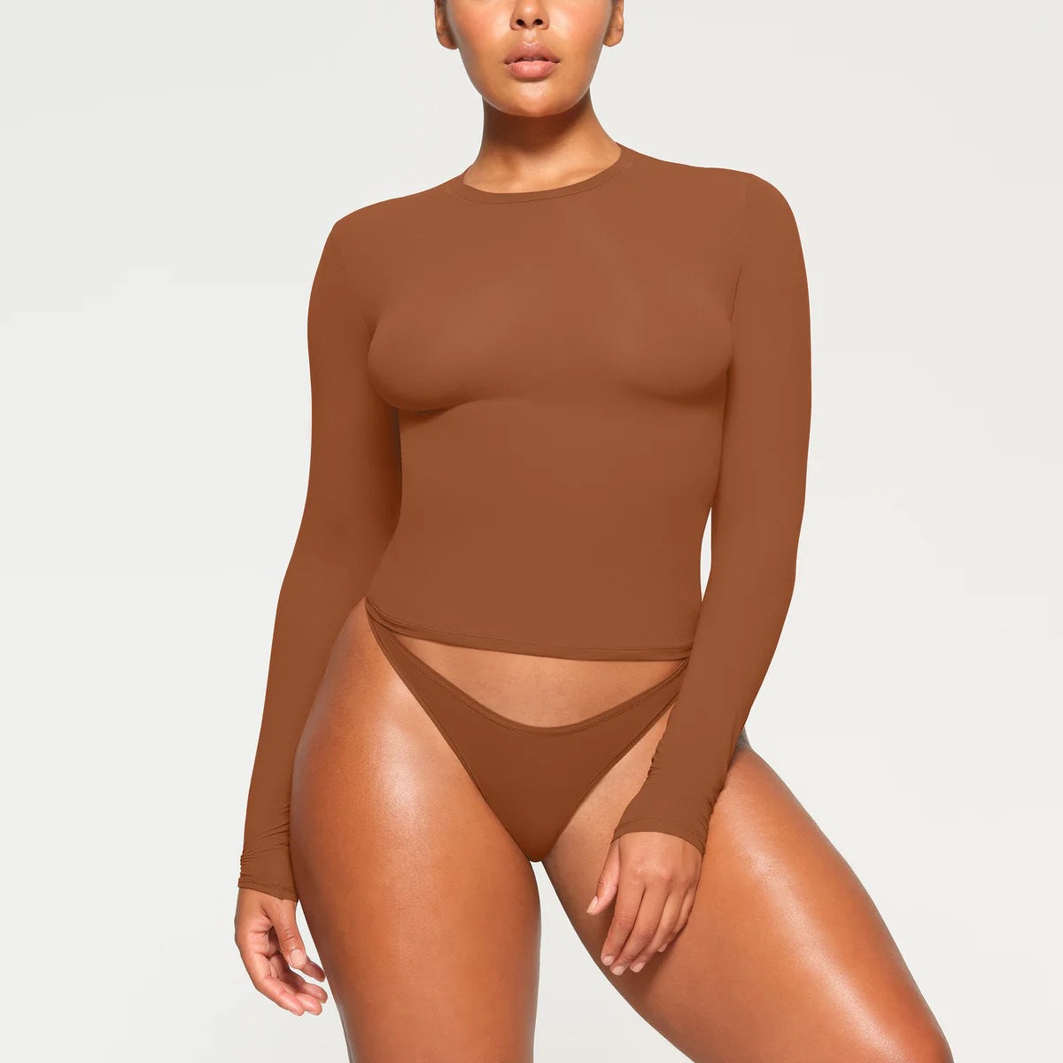 ELEGANTES LONGSLEEVE-SHIRT